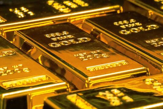 Швейцария закупилась не попавшим под санкции российским золотом
