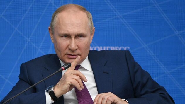 Путин заявил о переориентации экономики России