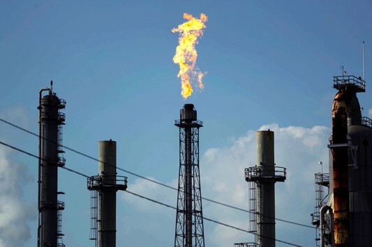 США закупит 3 млн баррелей нефти для стратегических резервов