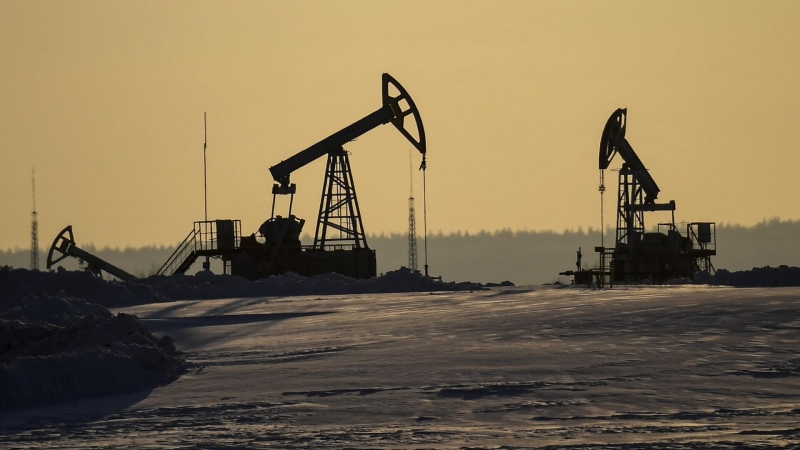 Эксперт прокомментировал введение потолка цен на российскую нефть