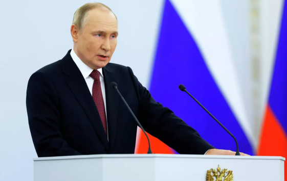 Песков объявил о скором ответе Путина на потолок цен на нефть