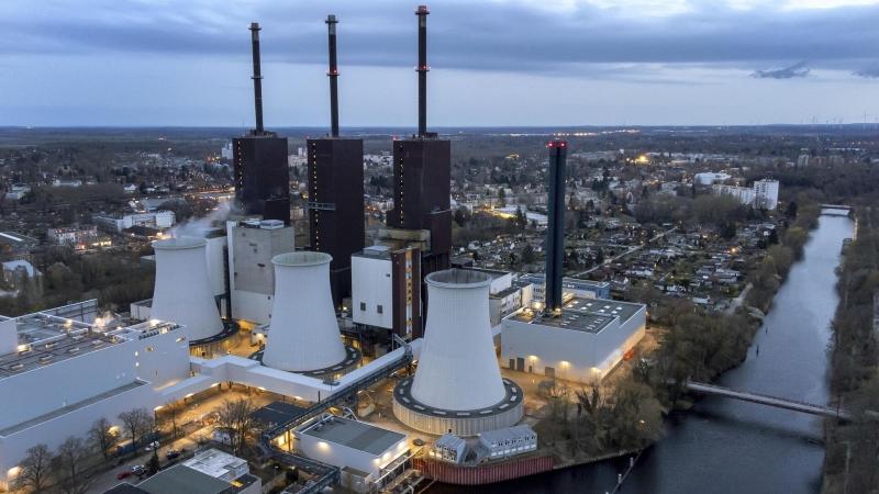 Глава немецкого энергоконцерна призвал продолжать экономить электроэнергию